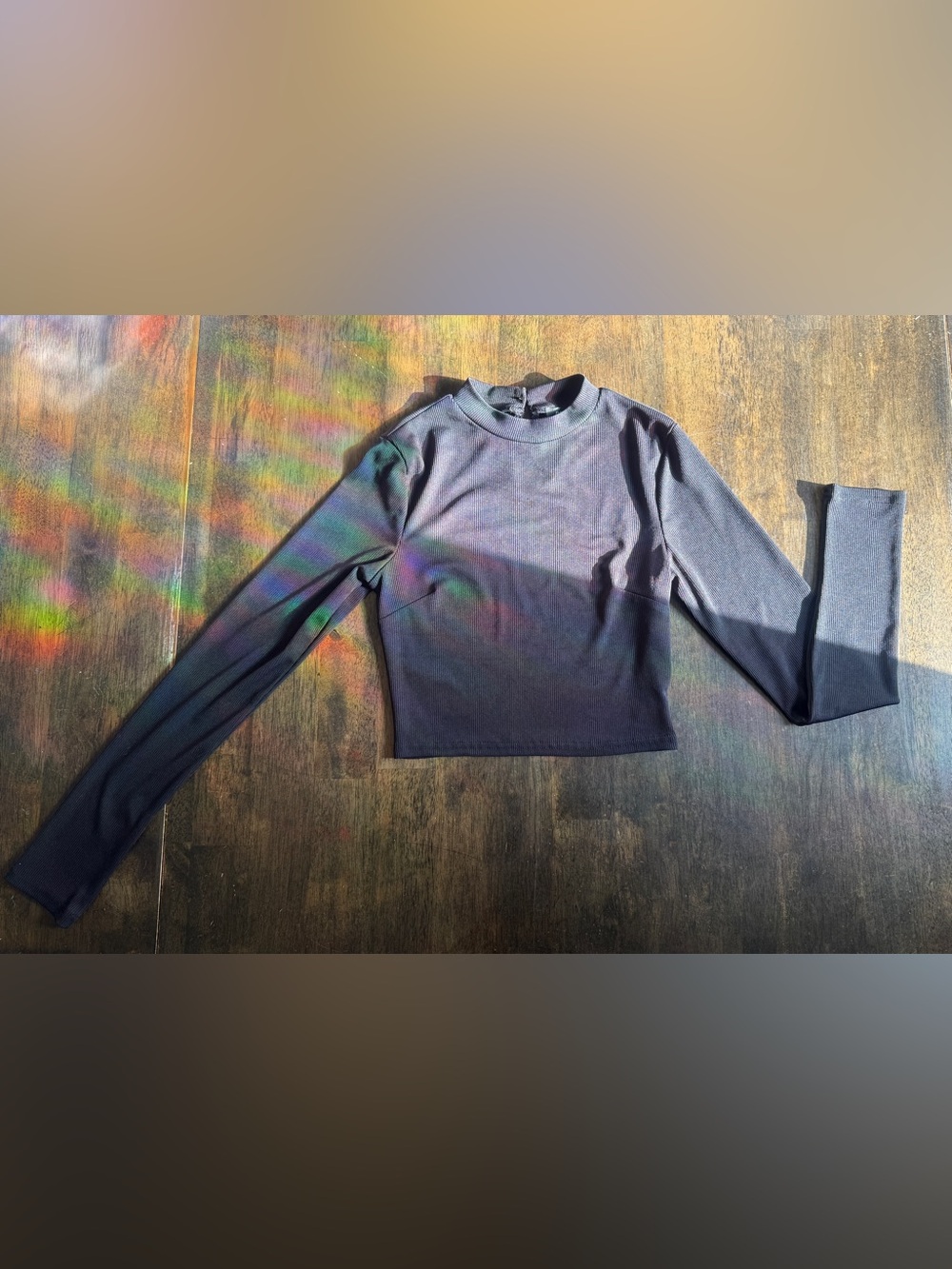 Long sleeve crop top